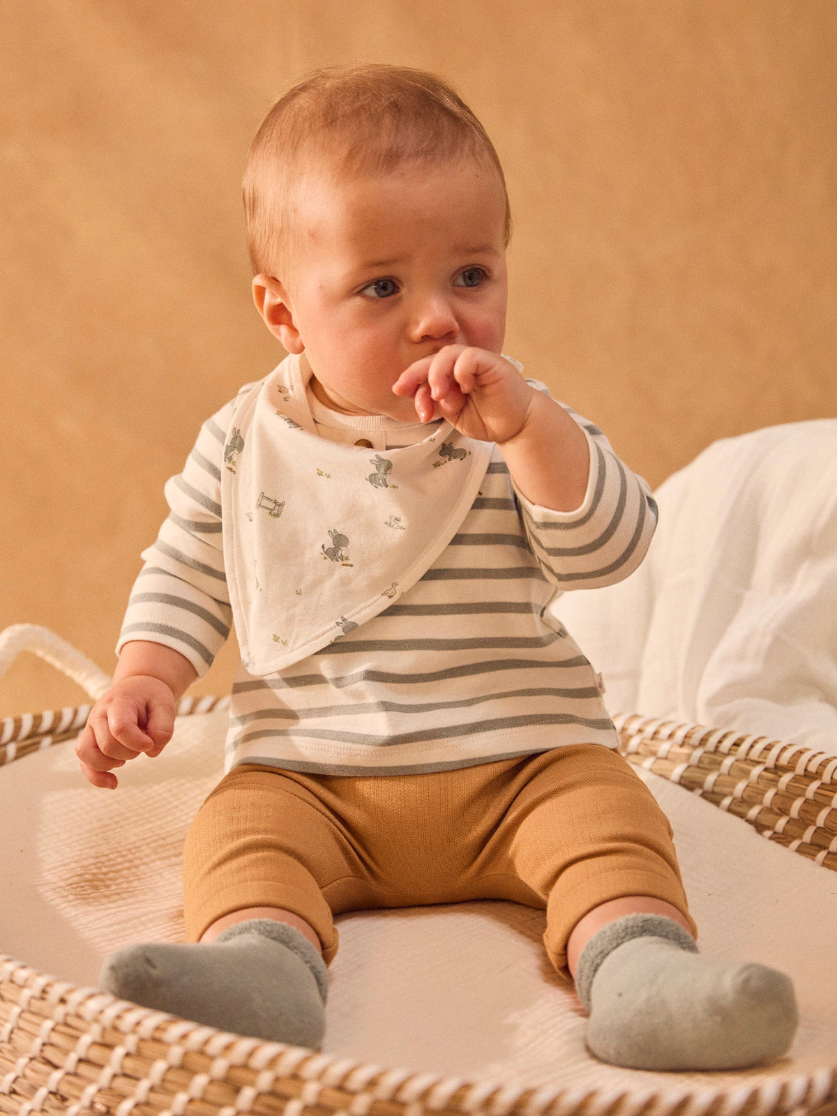 Ensemble haut rayé + pantalon marron + bavoir Naissance Garçon - 2
