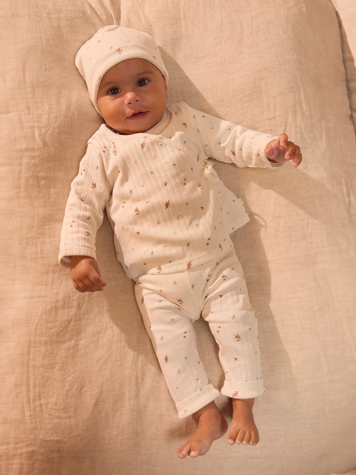 Ensemble haut + pantalon + bonnet écru imprimé feuillages Naissance Mixte - 2