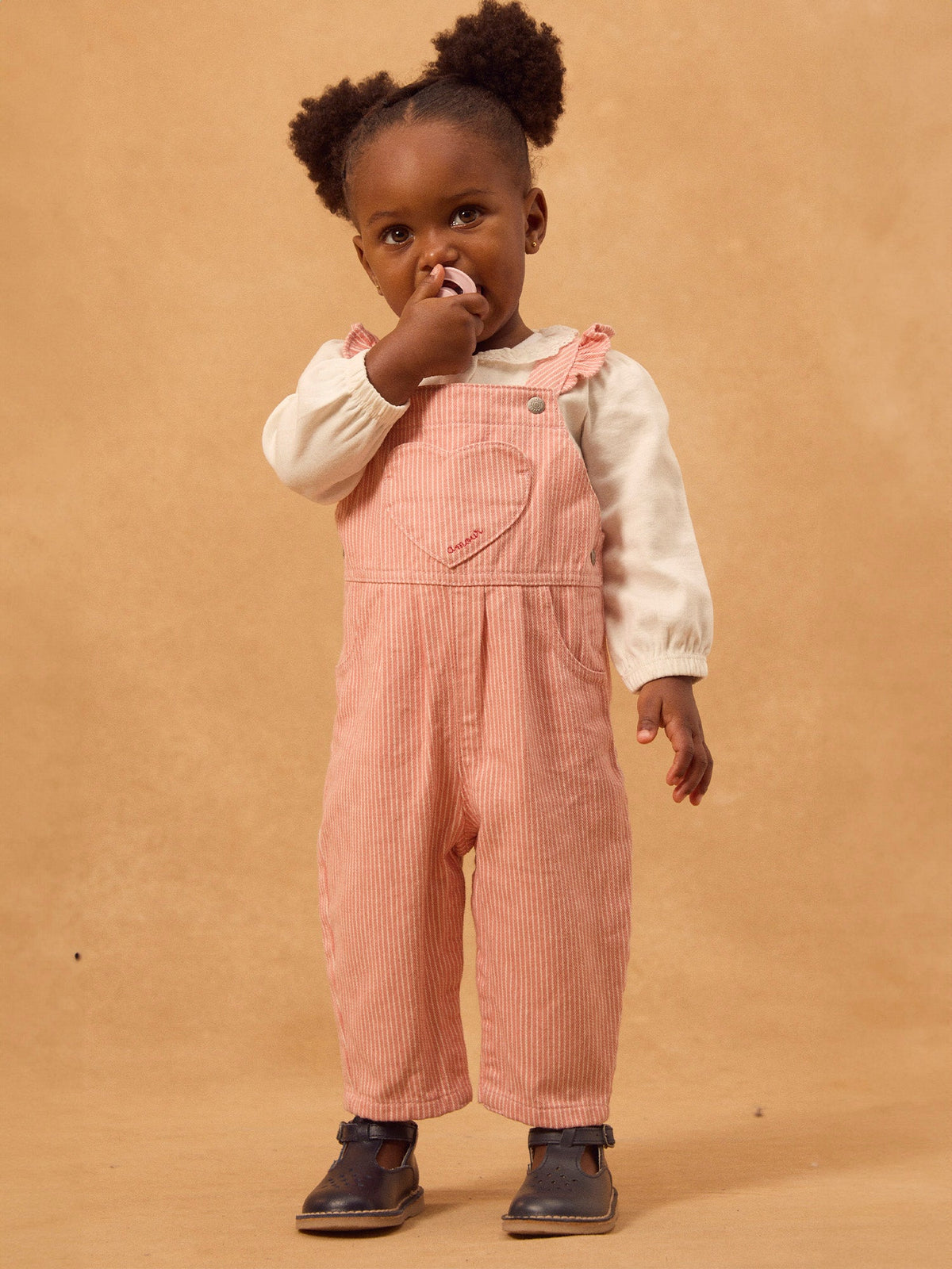 Salopette rayée corail et écru à patch cœur Bébé Fille - 2