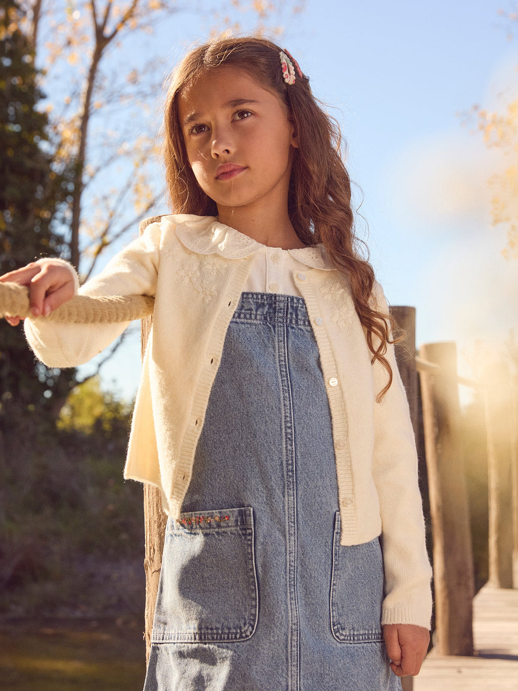 Gilet écru à broderie fleurs Fille - 2