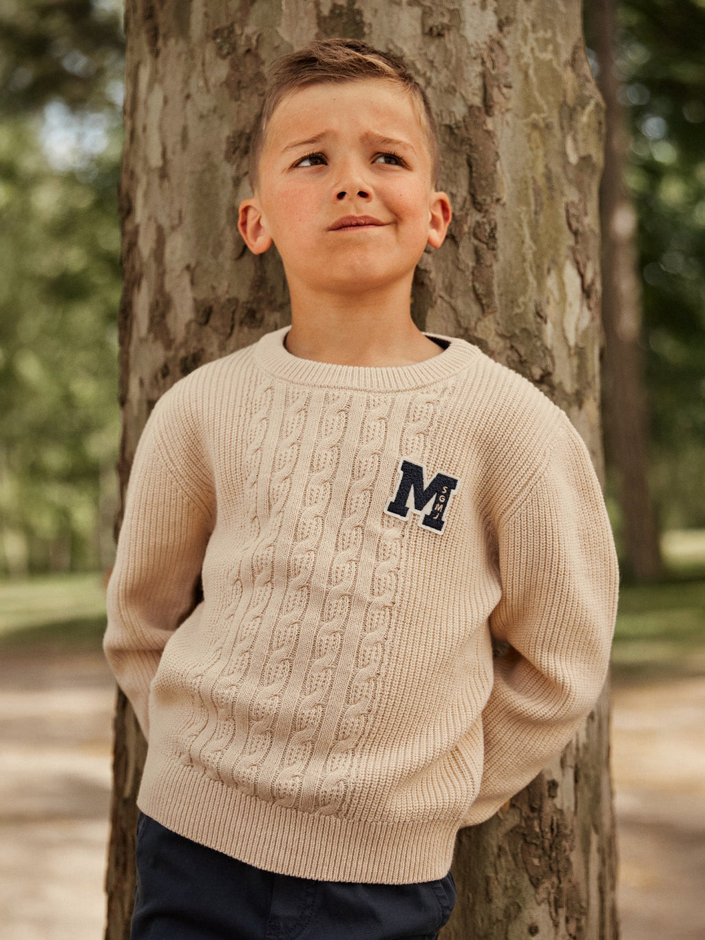Pull écru avec patch "M" Garçon - 2